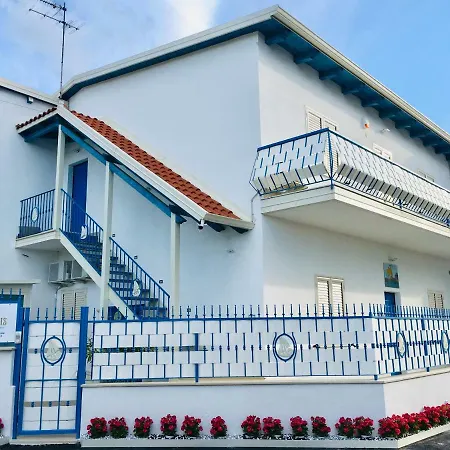 Oudeis Holidays Apartments Tropea Exterior photo