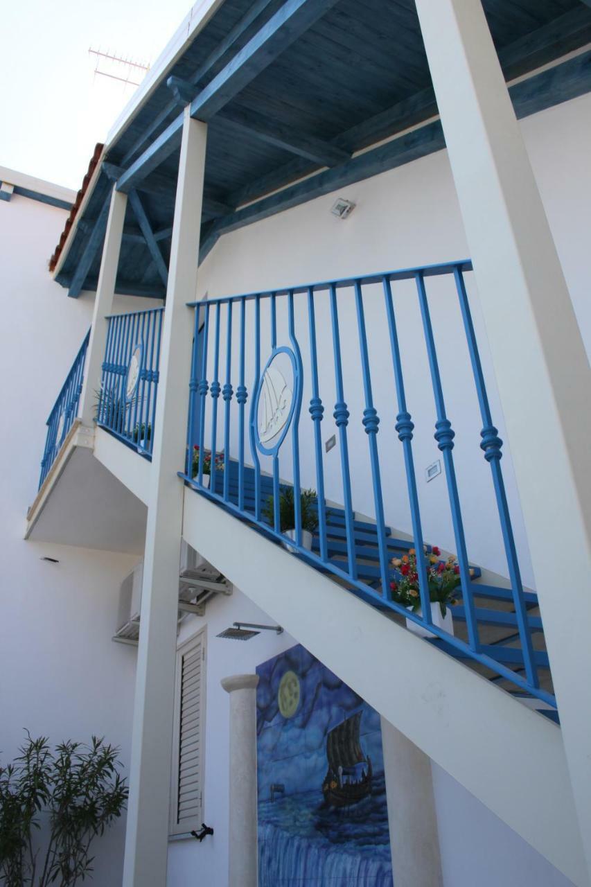 Oudeis Holidays Apartment *